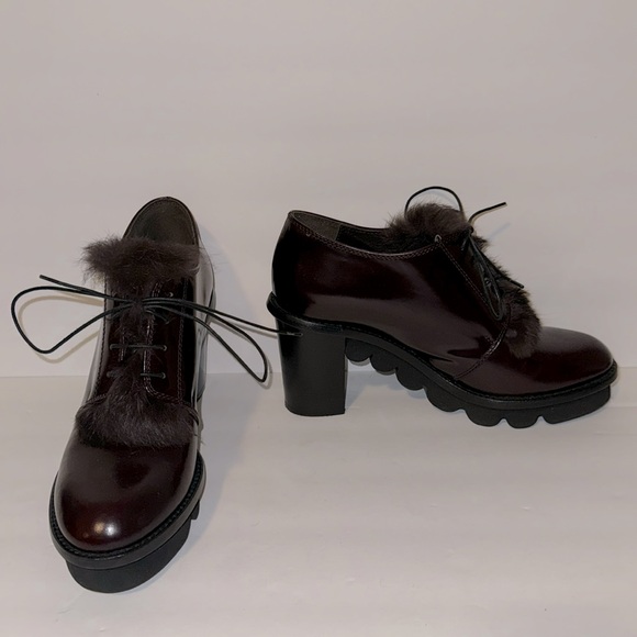 AGL Dark Burgundy Tie Heels with Fur Tongue - Picture 2 of 6